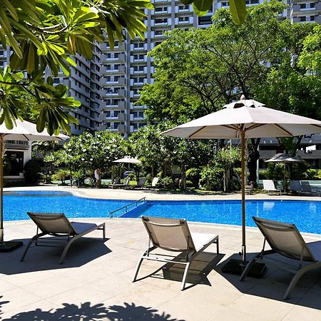 Stunning 2BR Unit at Rosewood Pointe Residences near BGC Manila Eksteriør billede