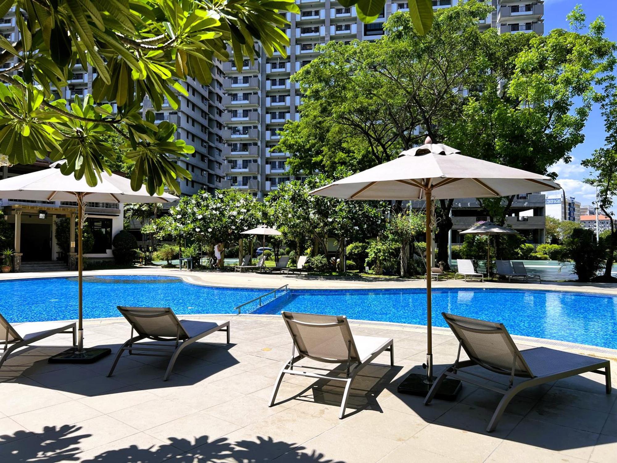 Stunning 2BR Unit at Rosewood Pointe Residences near BGC Manila Eksteriør billede