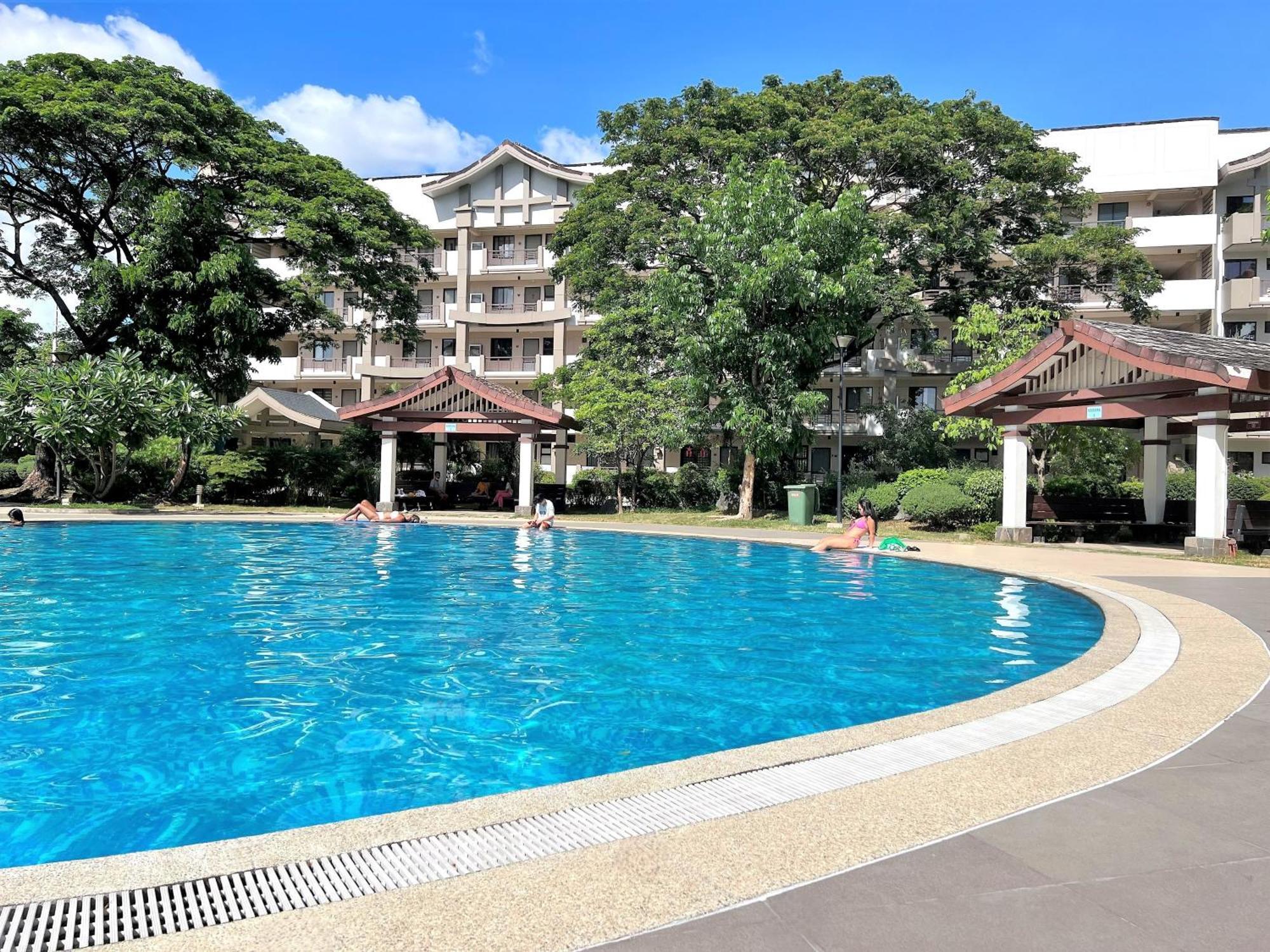 Stunning 2BR Unit at Rosewood Pointe Residences near BGC Manila Eksteriør billede