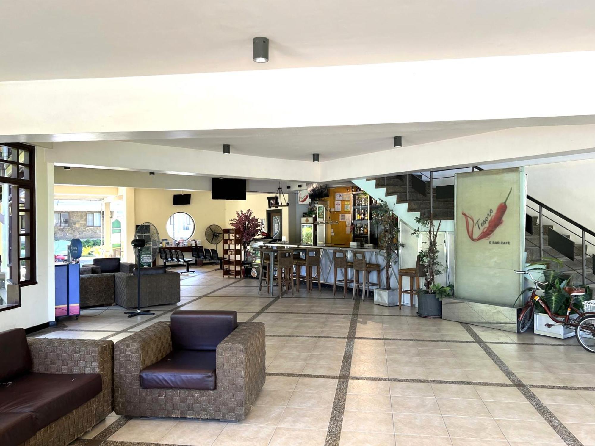 Stunning 2BR Unit at Rosewood Pointe Residences near BGC Manila Eksteriør billede